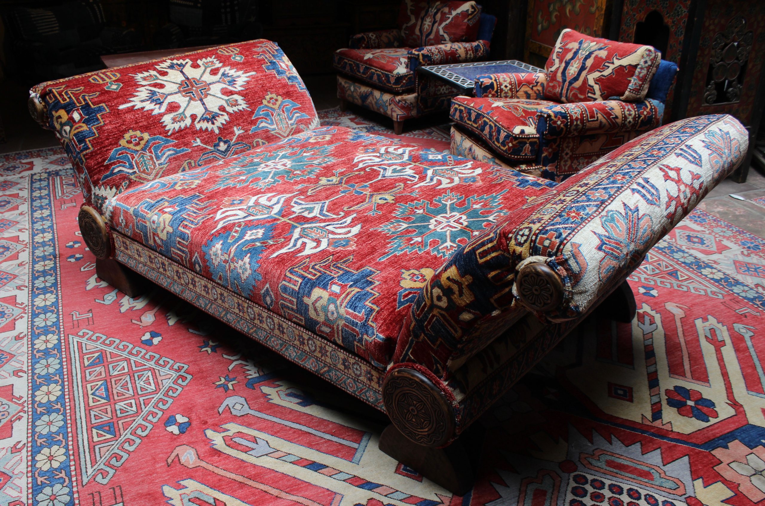Kazak – Double Chaise – Lounge© and Seret Sons